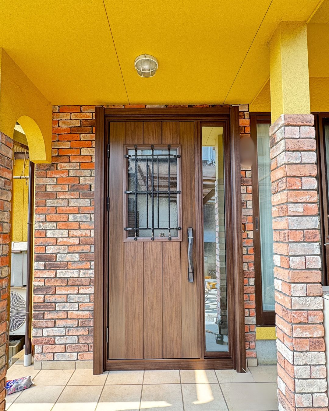 玄関ドアがとっても素敵に大変身！