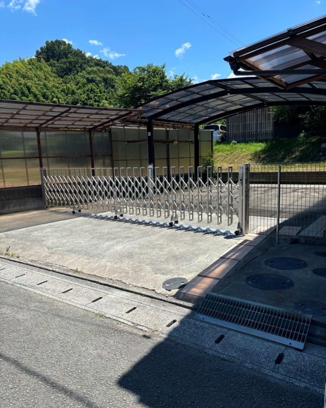 愛媛県 伸縮ゲートを設置