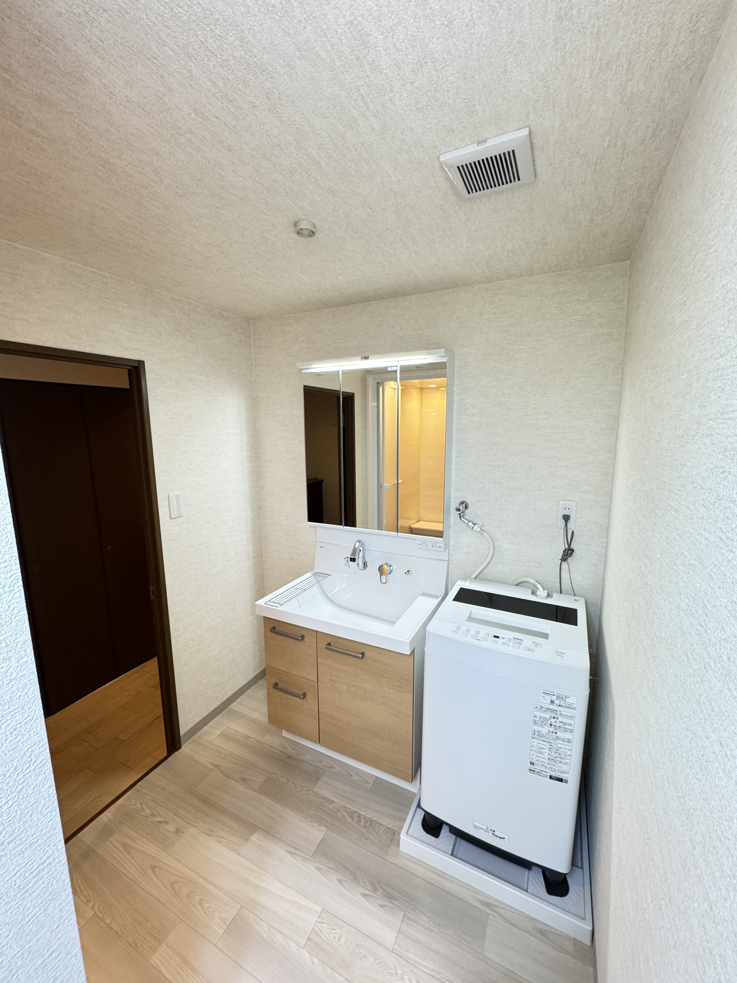 洗面化粧台リフォームで毎日が快適に！