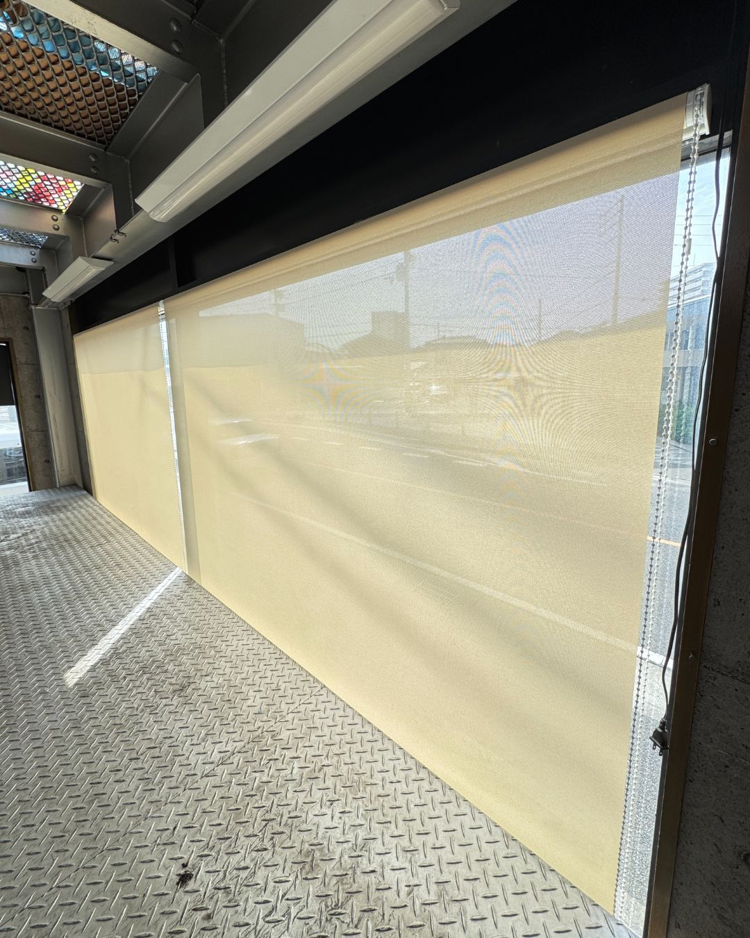 西日対策に!ロールスクリーン施工しました!