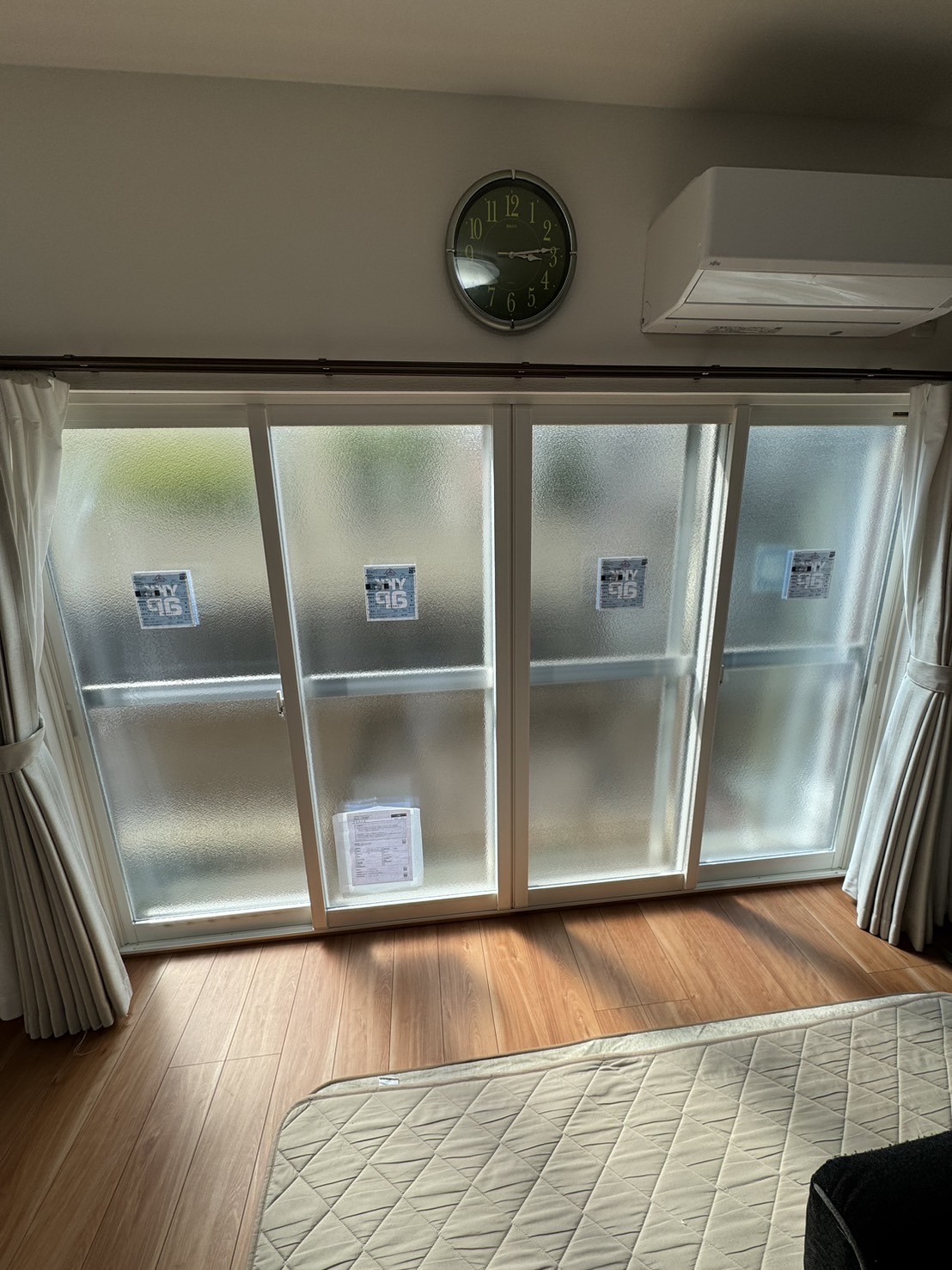 大きな4枚建ての窓に内窓を設置しました！