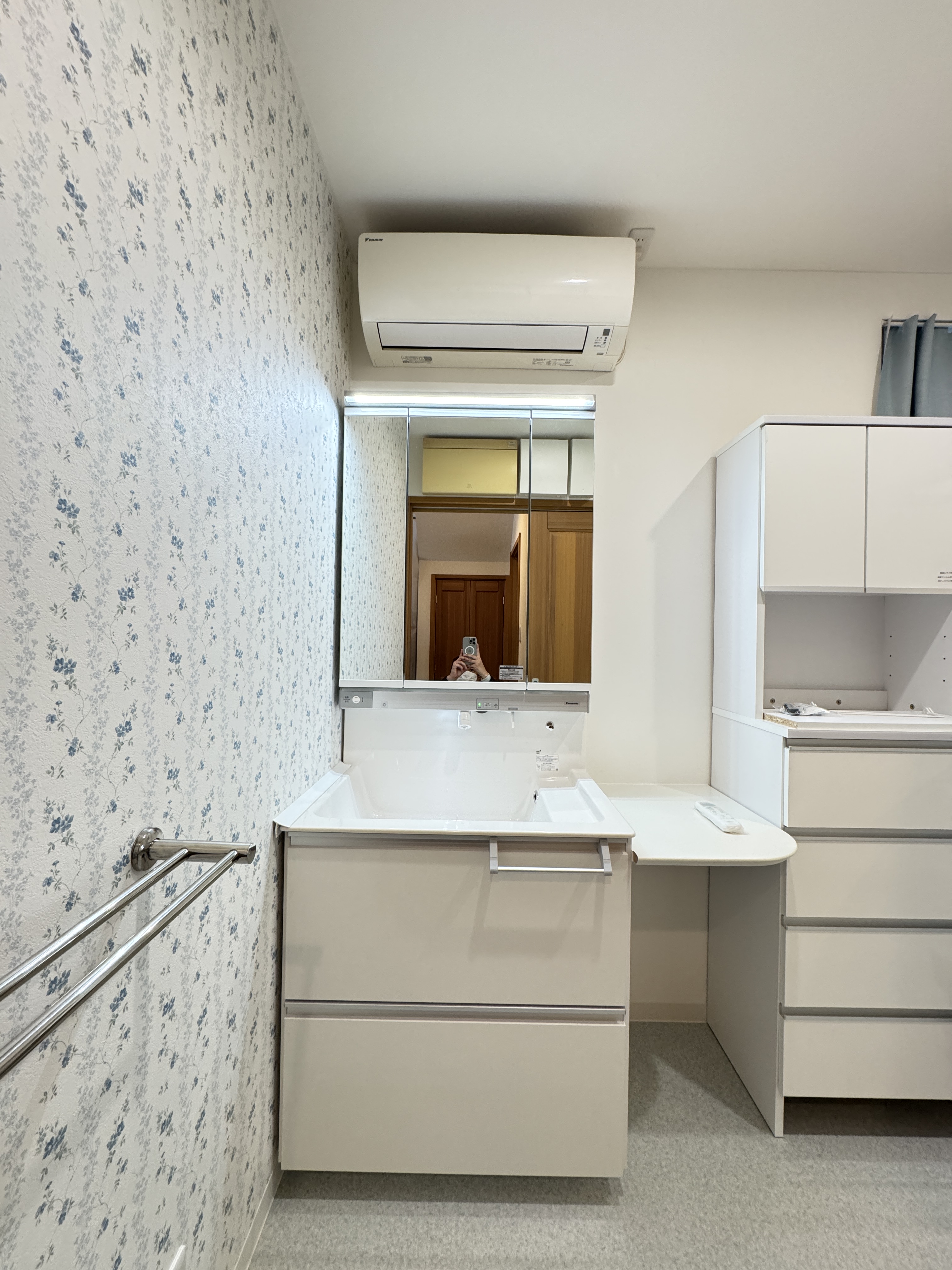 洗面化粧台リフォームのご紹介｜