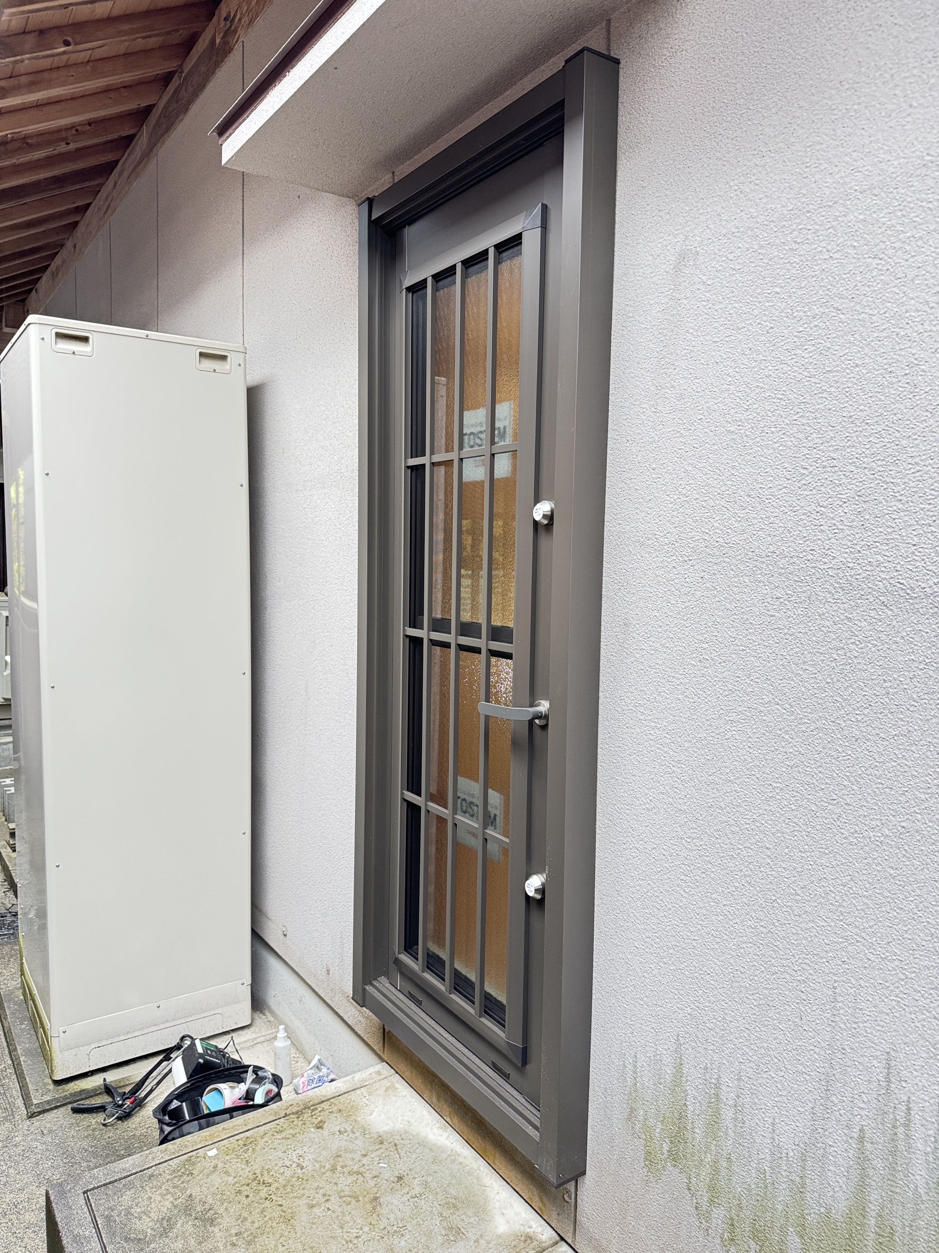 勝手口が寒い！（勝手口トリプルガラス）