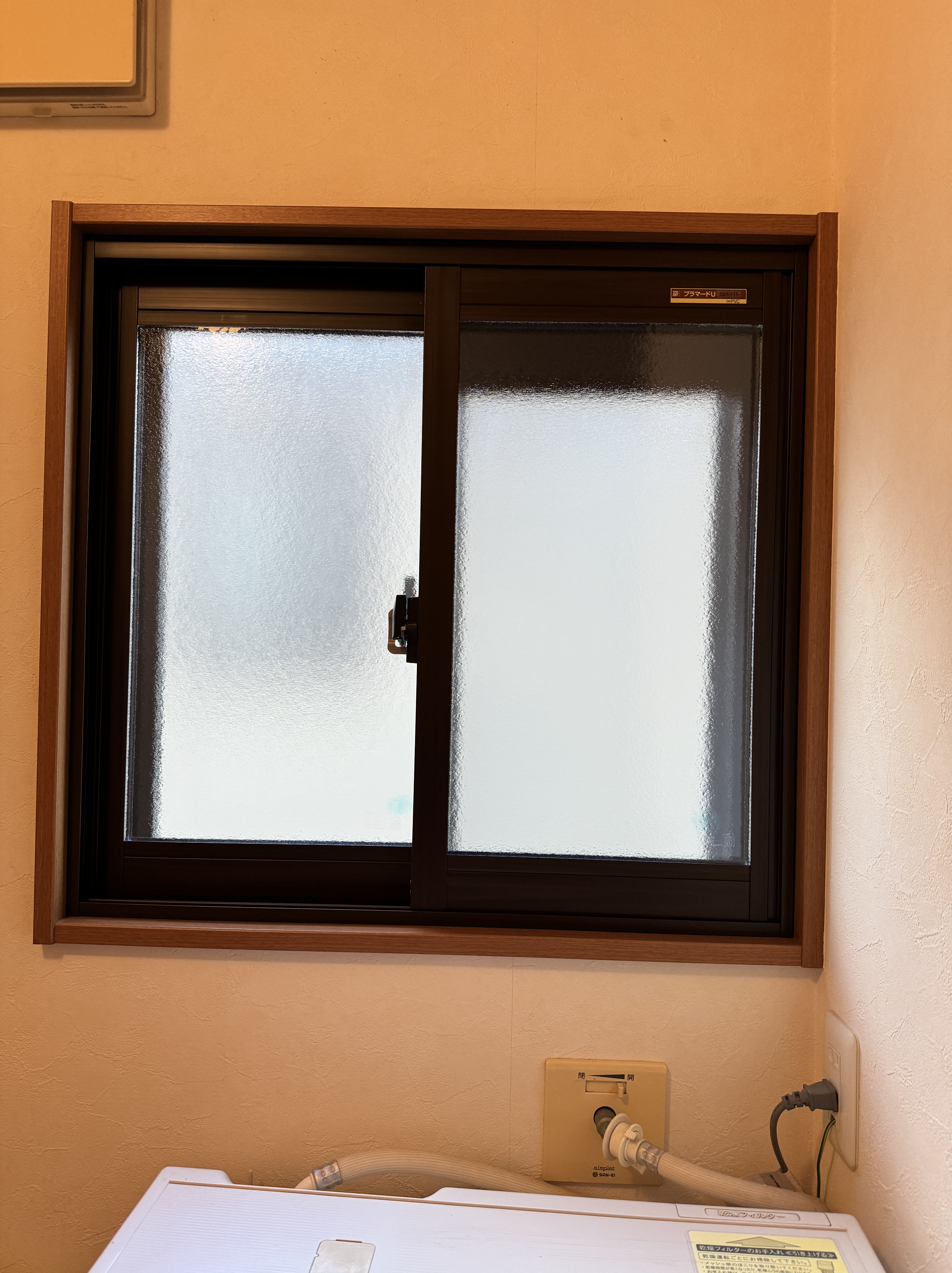 寒い脱衣所には内窓！！