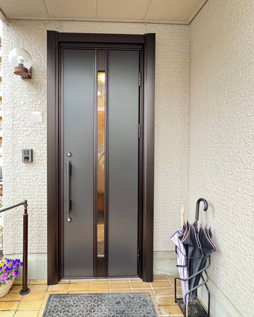 交換のタイミングと人気ドアの施工事例のご紹介