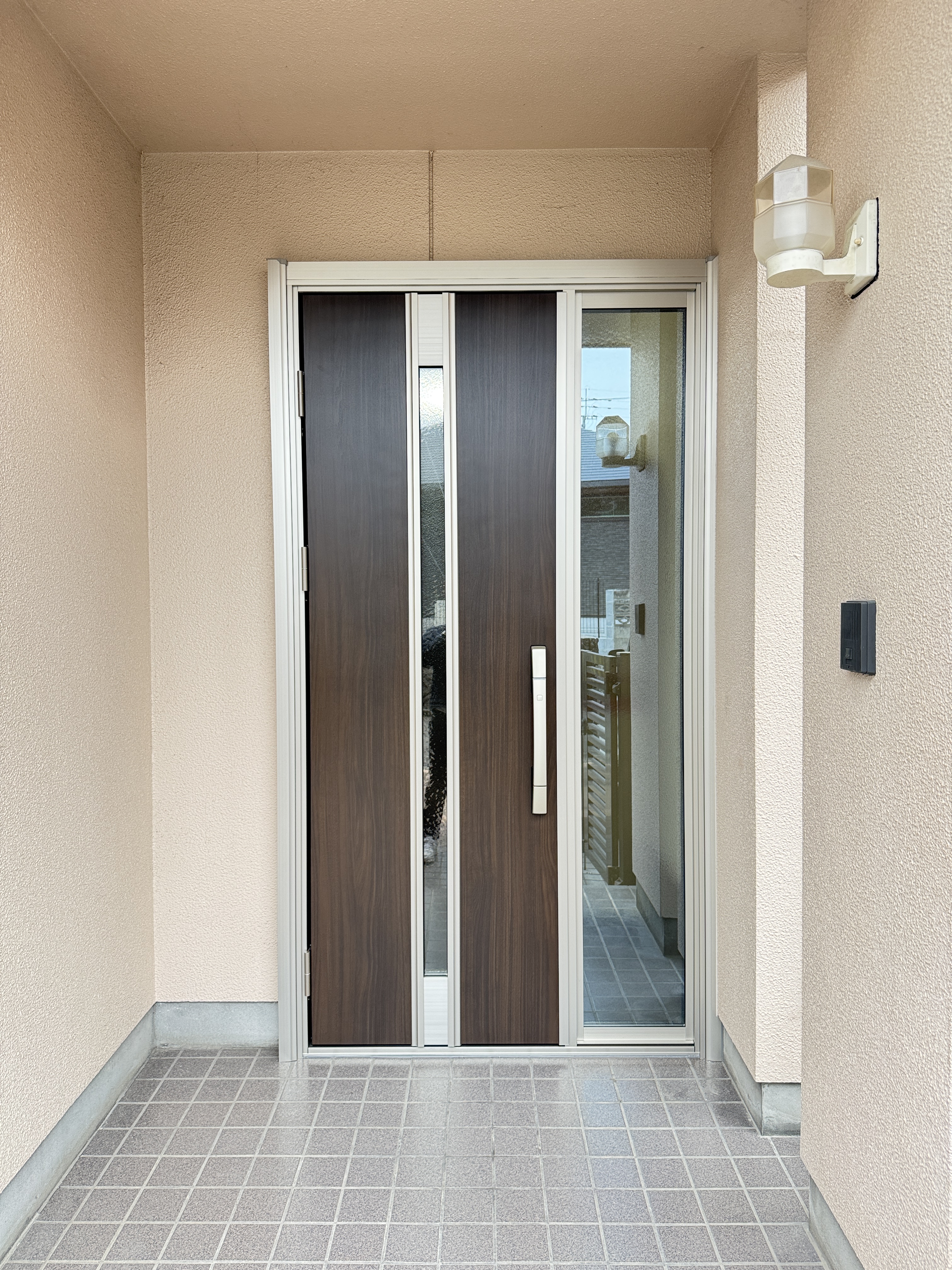 玄関ドアリフォーム施工事例🚪✨